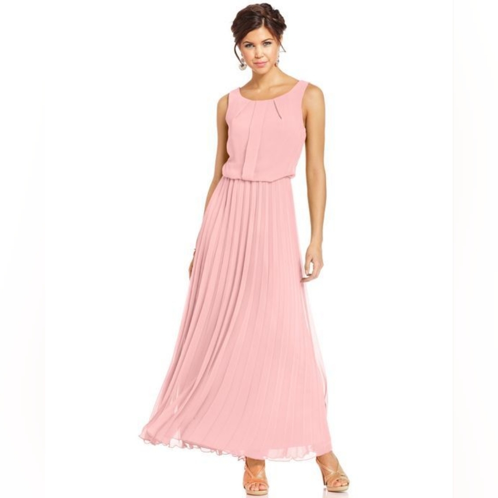 NWT Spring Wedding Bridesmaids Peach Maxi Dress, Pleated, Medium Sz 7/8